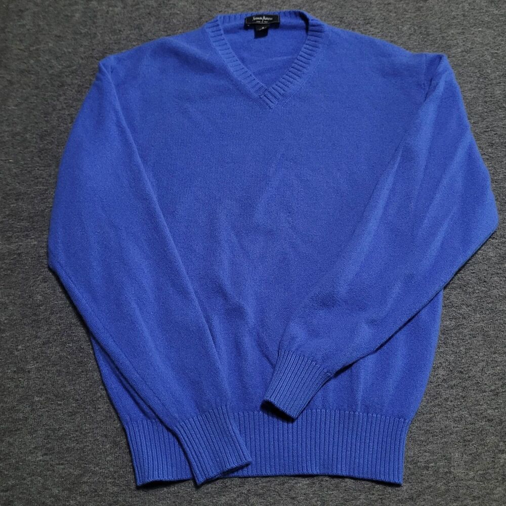 Neiman Marcus Medium sweater 100% cashmere Italy ribbed soft crew neck unisex